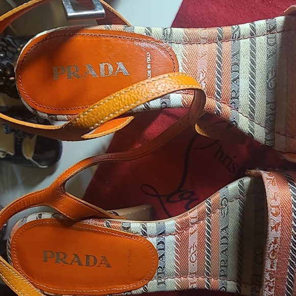 Prada - Picture 2 of 7